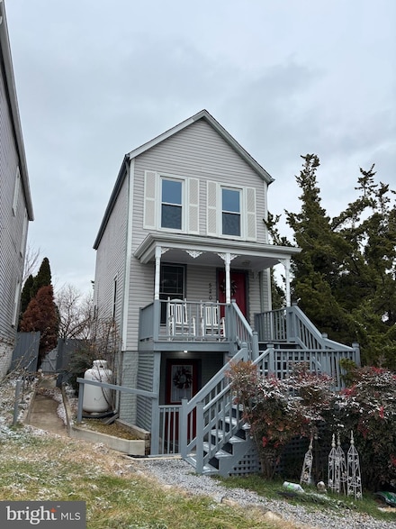 520 W Liberty St, Charles Town, WV 25414