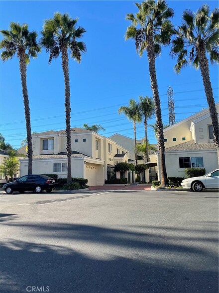 6358 Gage Ave Unit 311, Bell Gardens, CA 90201
