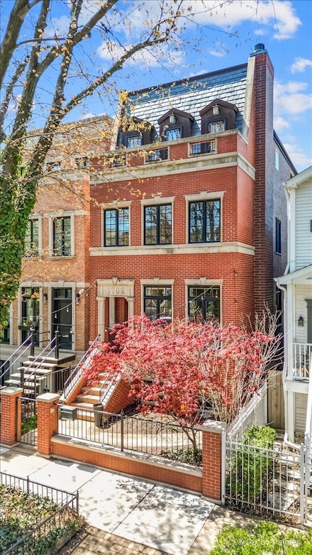 3708 N Greenview Ave, Chicago, IL 60613