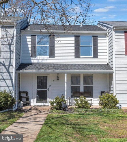 4 James Cubberly Ct, Trenton, NJ 08610