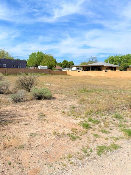 4838 Guadalupe Trail NW, Los Ranchos de Abq, NM 87107