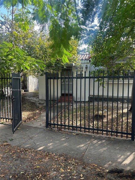90 NE 48th St, Miami, FL 33137