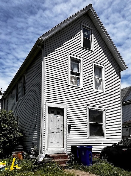 946 W 17th St, Erie, PA 16502