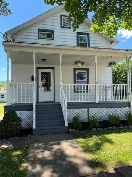 969 Scio St, Elmira, NY 14901