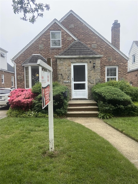 20934 33rd Rd, Bayside, NY 11361