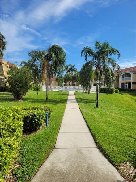 12471 Mcgregor Blvd Unit 10, Fort Myers, FL 33919