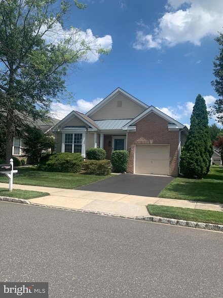 207 Devon Ln, Hainesport, NJ 08036