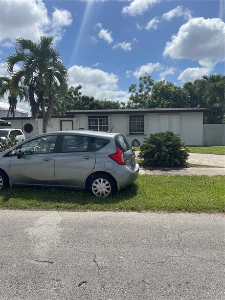 3101 SW 103rd Ct, Miami, FL 33165