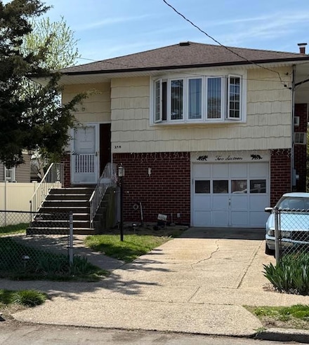 216 Hill Ave, Elmont, NY 11003