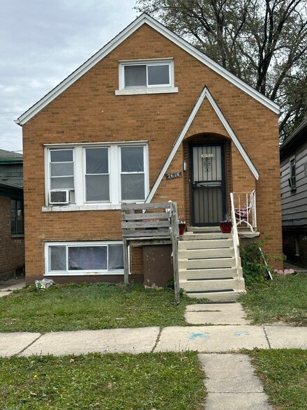 7614 W 63rd Place, Summit Argo, IL 60501