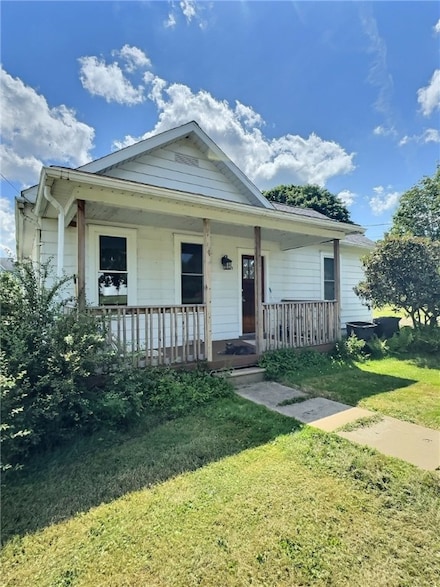 223 Emlenton St, Saint Petersburg, PA 16054