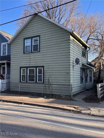 785 Starkweather Ave, Cleveland, OH 44113