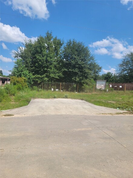 1141 Road 3556, Cleveland, TX 77327