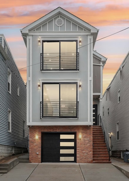 27 E 16th St, Bayonne, NJ 07002