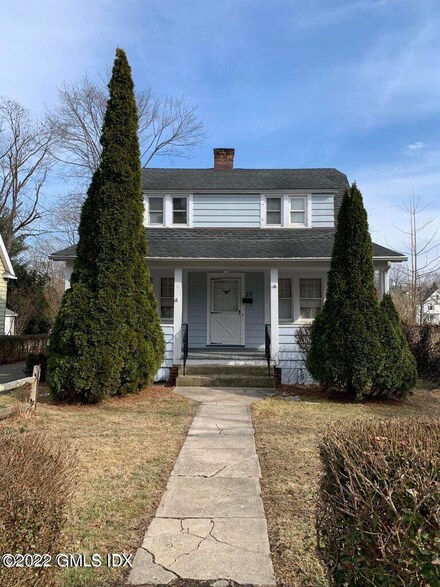 22 Cross Ln, Cos Cob, CT 06807