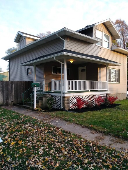155 S Rosenberger St, Nappanee, IN 46550