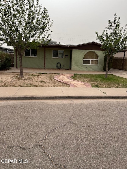 1017 Ralpheene St, El Paso, TX 79907