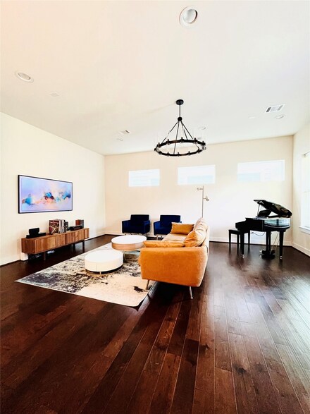 1840 Parana Dr, Houston, TX 77080