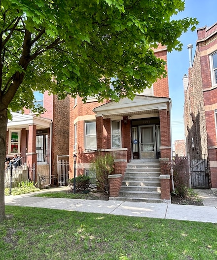 2216 S Kirkland Ave, Chicago, IL 60623
