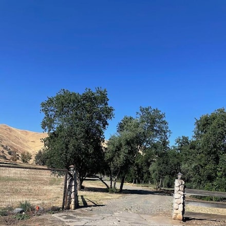 30807 Sunshine Dr, Porterville, CA 93257
