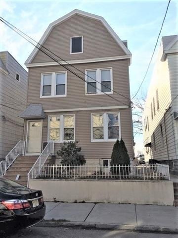 126 W 19th St, Bayonne, NJ 07002