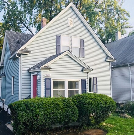 1352 Sterling Ave, Joliet, IL 60432