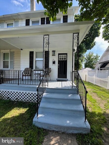 26 E 5th St, Florence, NJ 08518