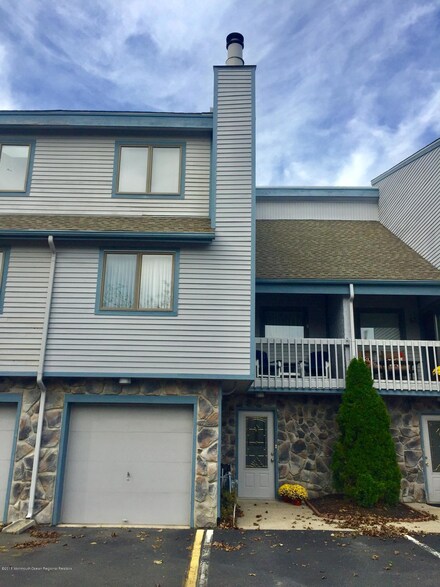 14 Devon Ct, Spring Lake, NJ 07762