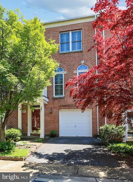 10 Fire Princess Ct, Rockville, MD 20850