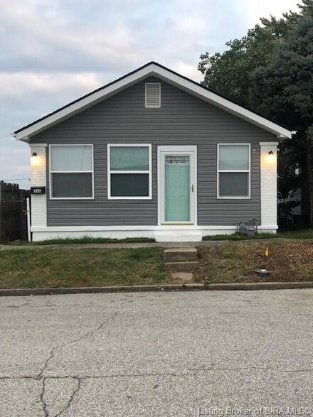 528 Indiana Ave, Jeffersonville, IN 47130