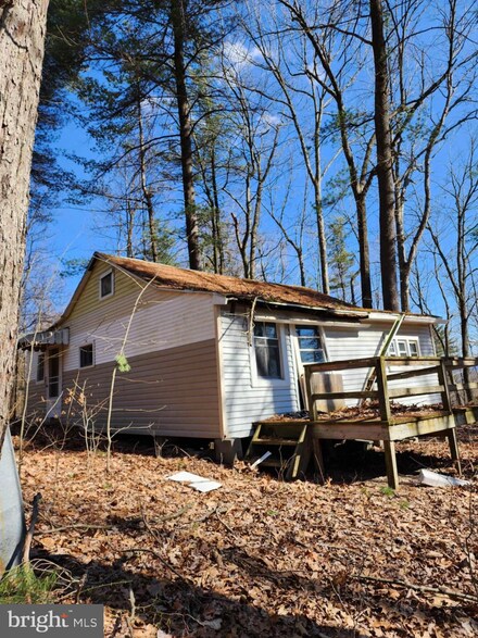 65 Rocky Loop Rd, Mc Veytown, PA 17051