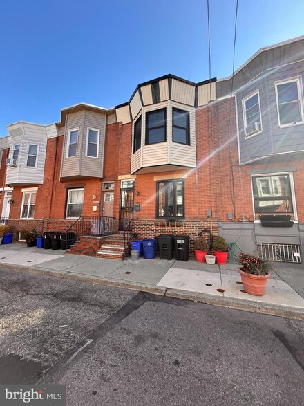 1915 S Woodstock St, Philadelphia, PA 19145