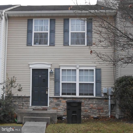 203 Eastside Ln, Winchester, VA 22602