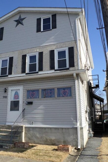 946 S 25th St, Easton, PA 18042