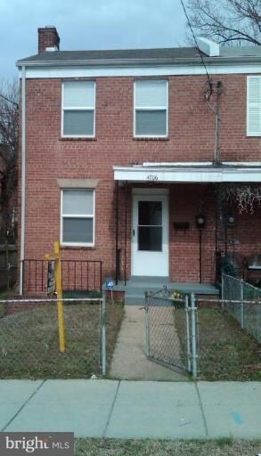 4706 B St SE, Washington, DC 20019