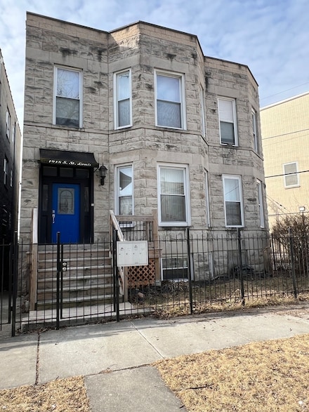 1918 S Saint Louis Ave, Chicago, IL 60623