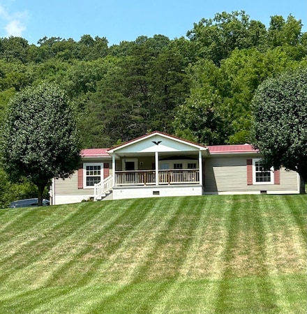 1836 Adair Rd, Peterstown, WV 24963