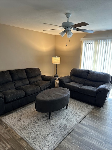 218 N Texas Blvd Unit 201, Denton, TX 76201