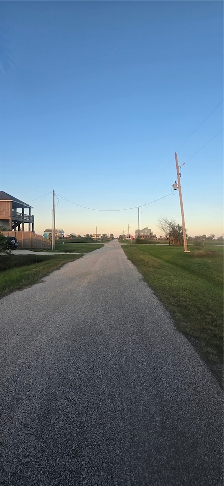 705 Front Ave, Bolivar Peninsula, TX 77650