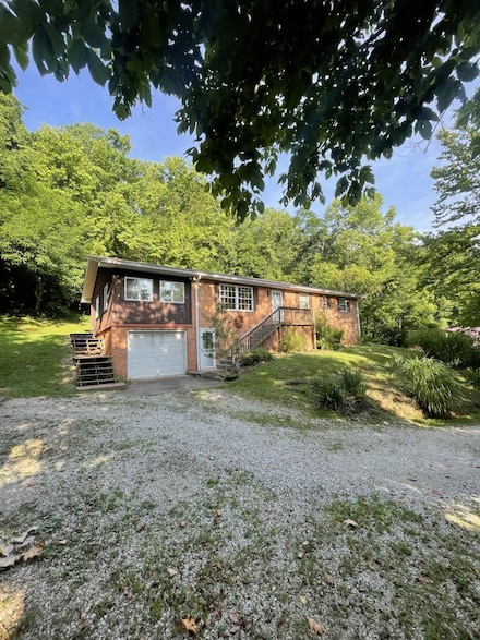 4383 Cherry Ln, Huntington, WV 25701