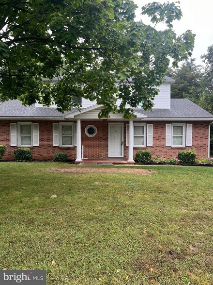14486 Mercersburg Rd, Greencastle, PA 17225