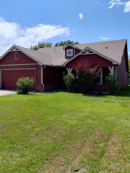 9026 S 253rd Ave E, Broken Arrow, OK 74014