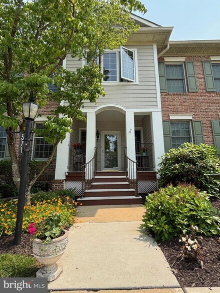 571 Gramercy Ln Unit 51, Downingtown, PA 19335