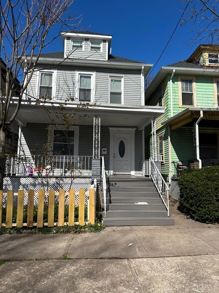 261 Delavan St, New Brunswick, NJ 08901