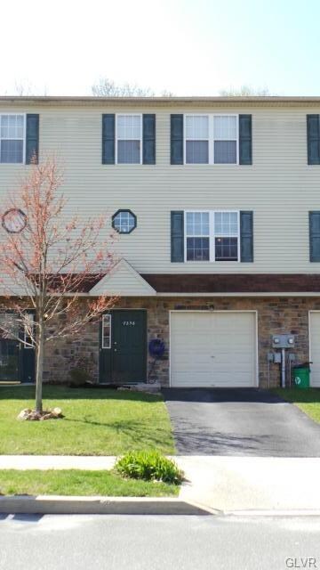 7256 Lincoln Ct, New Tripoli, PA 18066