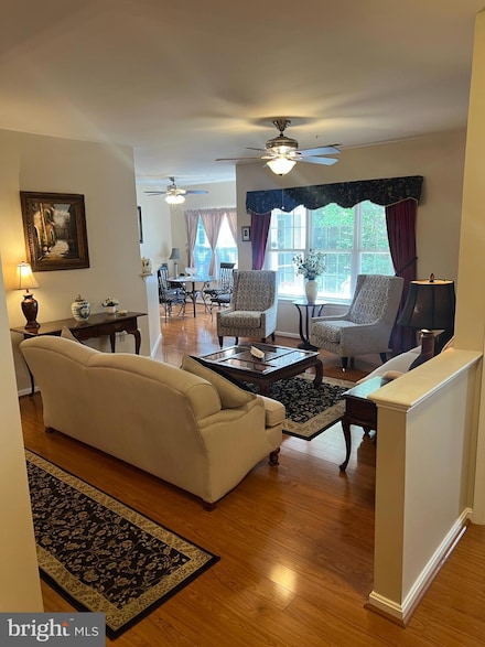 425 Hopkins Landing Dr, Essex, MD 21221