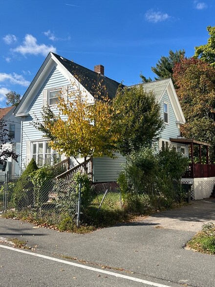 31 Myrtle St, Brockton, MA 02301
