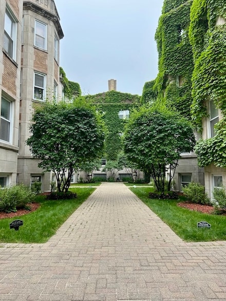 865 W Cornelia Ave Unit 1, Chicago, IL 60657