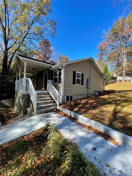 914 S Carolina Ave, Spencer, NC 28159