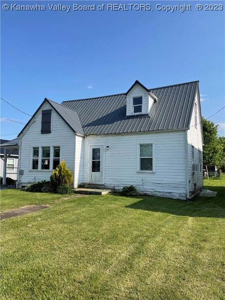 404 Bridge St, Ripley, WV 25271